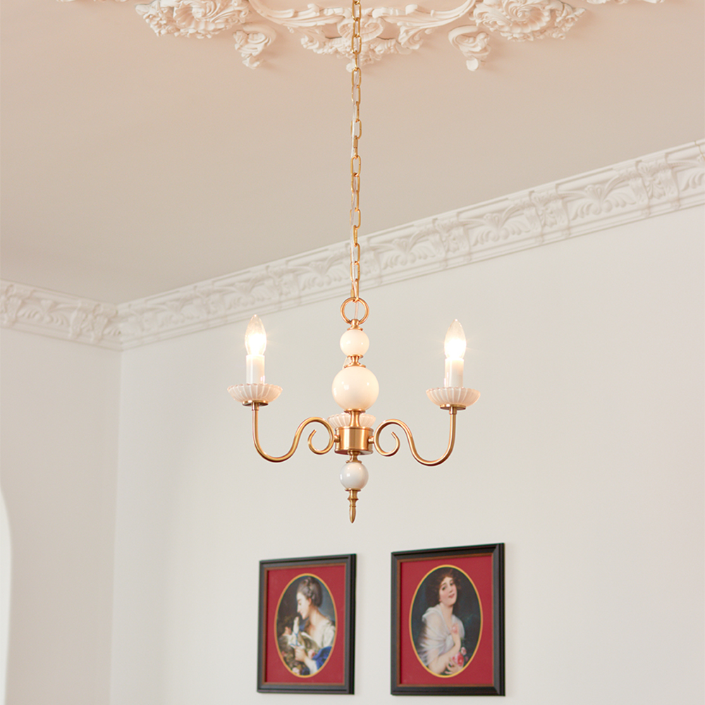 Chandelier Vintage en Verre et Laiton - Élégance Classique pour Votre Intérieur