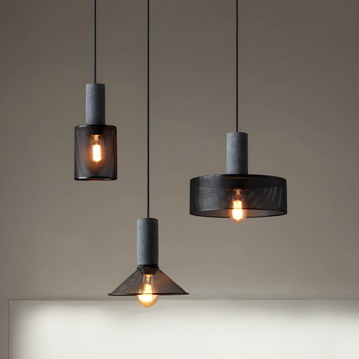 Suspension Shane Moderne en Béton et Fer – Lampe Design Industriel